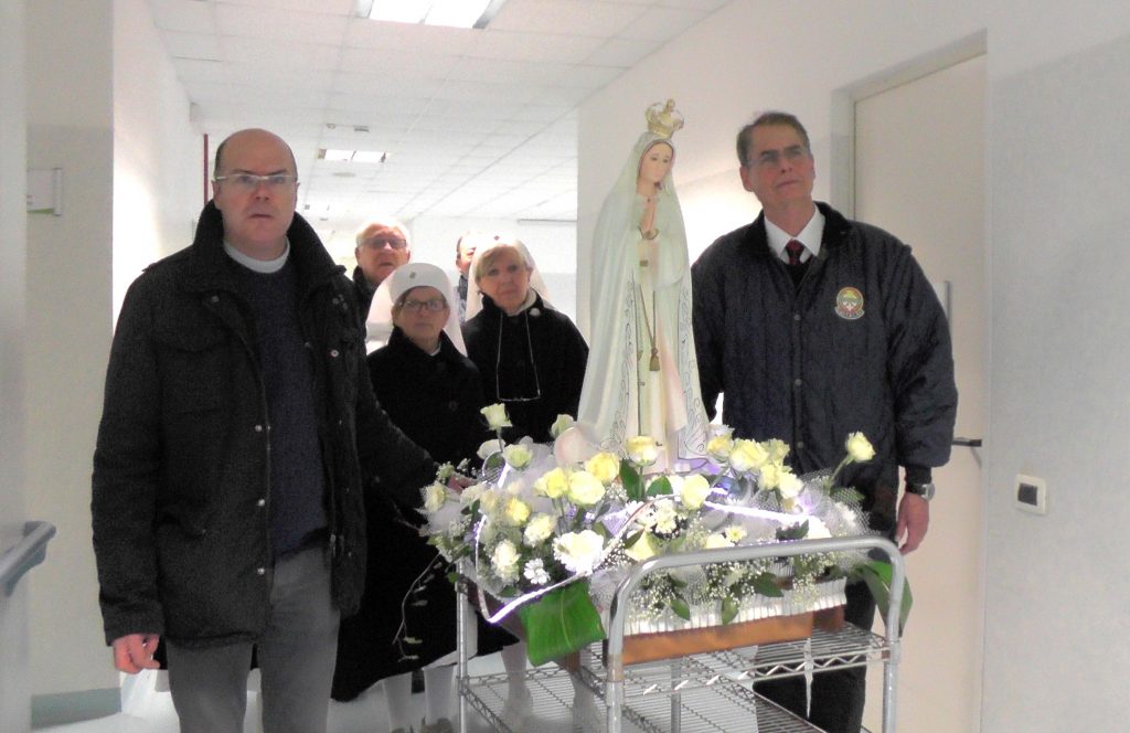 madonna-di-fatima-visita-casa-di-riposo-1